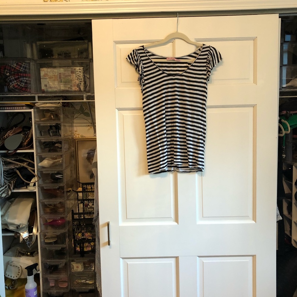 Juicy couture black & white t-shirt